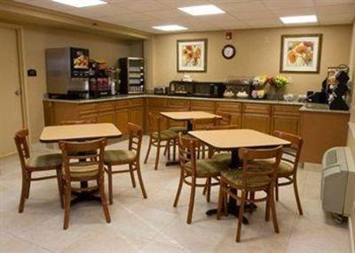 фото отеля Comfort Inn Utica