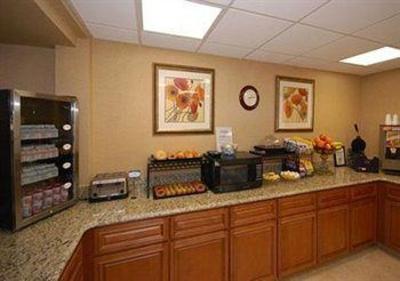фото отеля Comfort Inn Utica