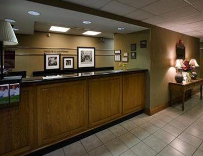 фото отеля Hampton Inn Charlotte Matthews