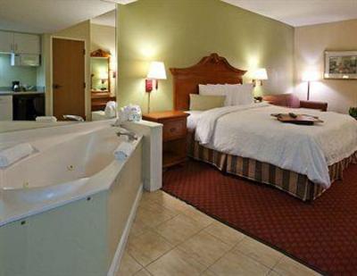 фото отеля Hampton Inn Charlotte Matthews
