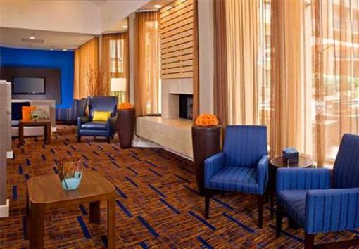 фото отеля Courtyard by Marriott Charlotte SouthPark