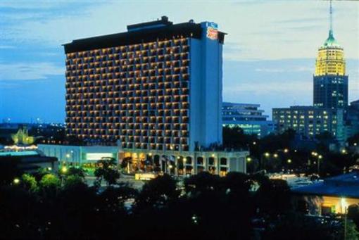 фото отеля Hilton Palacio del Rio