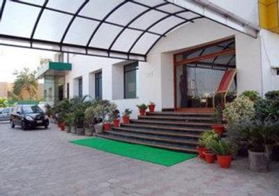 фото отеля Comfort Inn Lucknow
