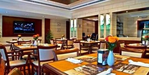 фото отеля Al Faris Hotel Apartments 3