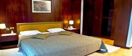фото отеля Al Faris Hotel Apartments 3