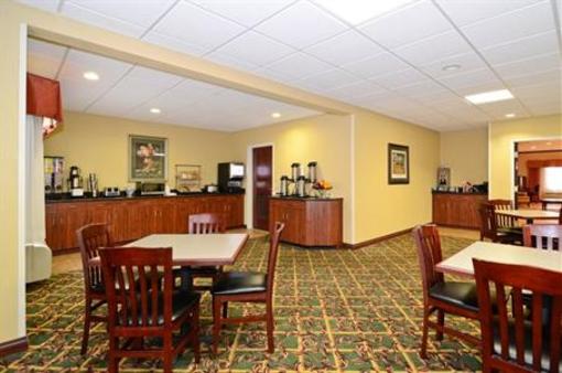 фото отеля BEST WESTERN Lawrenceburg Inn