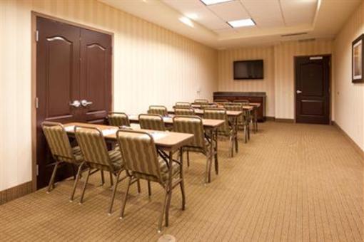 фото отеля Holiday Inn Express Hotel & Suites Fresno South