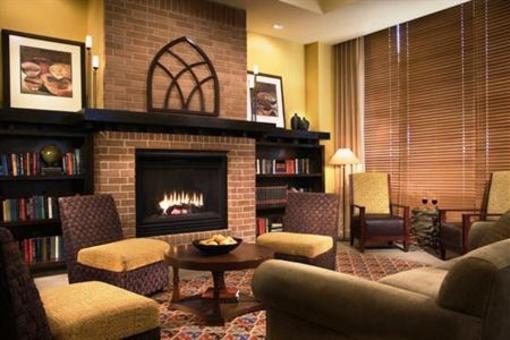 фото отеля Crowne Plaza Airport