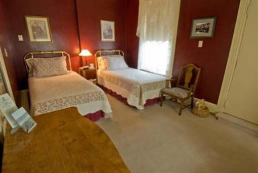 фото отеля Lunenburg Inn
