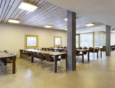 фото отеля Youth Hostel Scuol