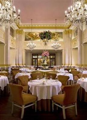 фото отеля The St. Regis New York