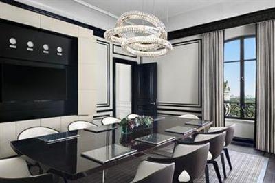 фото отеля The St. Regis New York