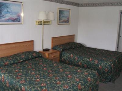 фото отеля Red Carpet Inn Phelps
