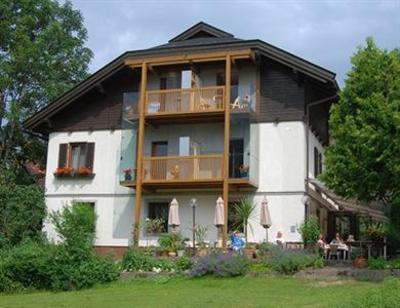 фото отеля Schlosswirt Gasthof Pension Ossiach