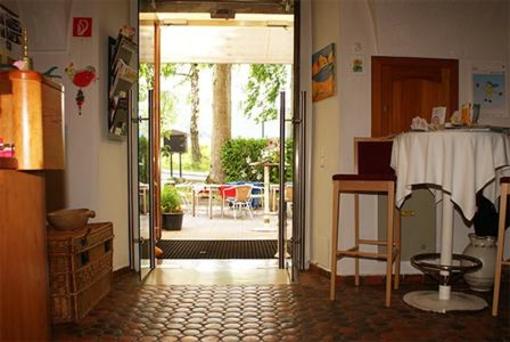 фото отеля Schlosswirt Gasthof Pension Ossiach