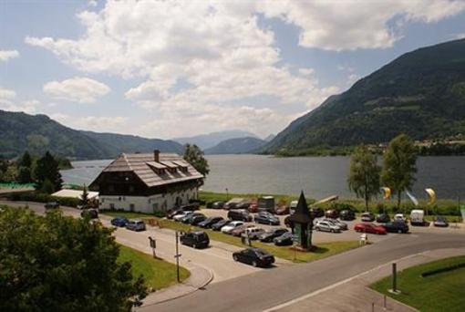 фото отеля Schlosswirt Gasthof Pension Ossiach