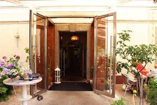фото отеля Schlosswirt Gasthof Pension Ossiach