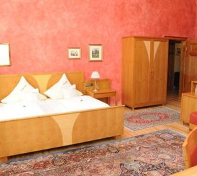 фото отеля Hotel & Restaurant Waldschloss