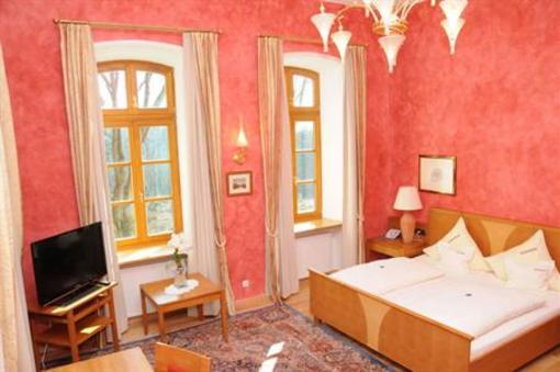 фото отеля Hotel & Restaurant Waldschloss