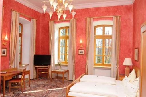 фото отеля Hotel & Restaurant Waldschloss