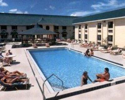 фото отеля Stadium Inn And Suites Kissimmee