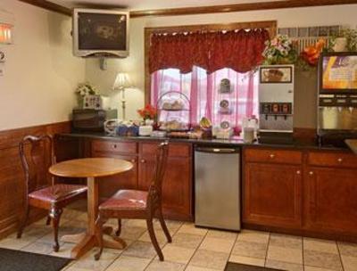 фото отеля Super 8 Brookville