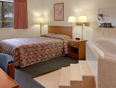 фото отеля Super 8 Brookville