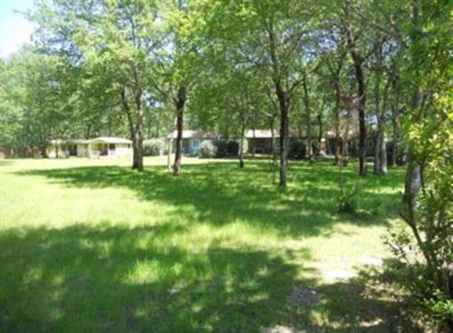 фото отеля Gite Autrement Chalets Lacanau