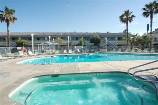 фото отеля Holiday Inn Express Santa Nella