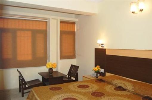 фото отеля Hotel Prestige Shimla