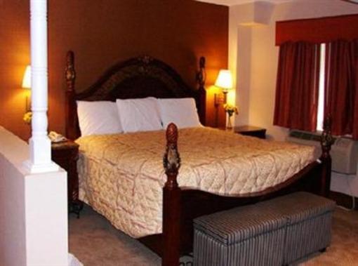 фото отеля Red Carpet Inn Elmwood Park
