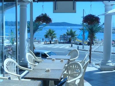 фото отеля Hotel Les Alizes Cavalaire-sur-Mer