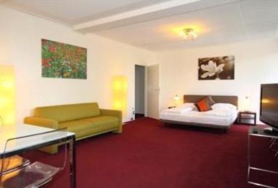 фото отеля College Garden Hotel Bad Voslau