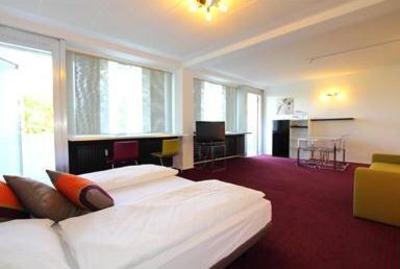 фото отеля College Garden Hotel Bad Voslau
