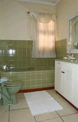 фото отеля Aan-den-weg Bed & Breakfast Stellenbosch