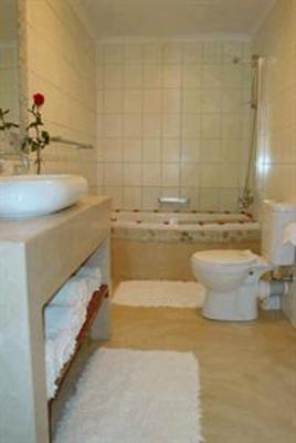 фото отеля Aan-den-weg Bed & Breakfast Stellenbosch