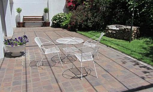 фото отеля Aan-den-weg Bed & Breakfast Stellenbosch