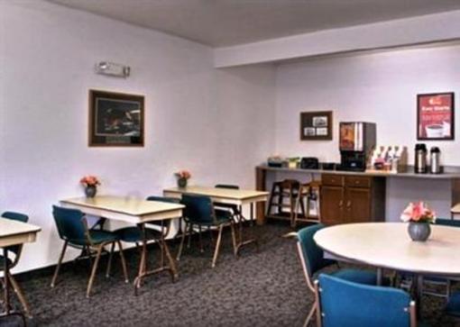 фото отеля Econo Lodge Lavale
