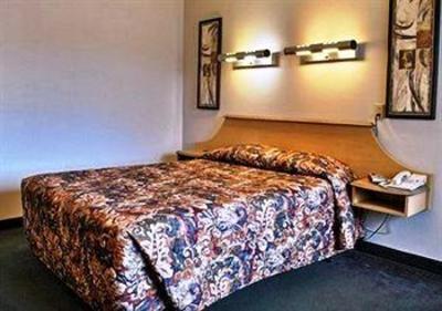 фото отеля Econo Lodge Lavale