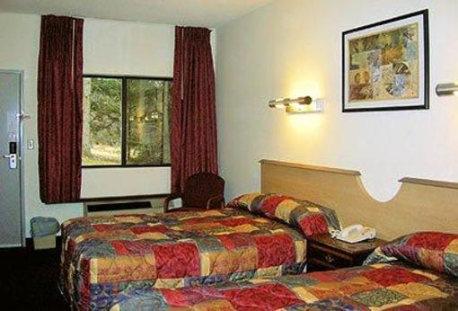 фото отеля Econo Lodge Lavale