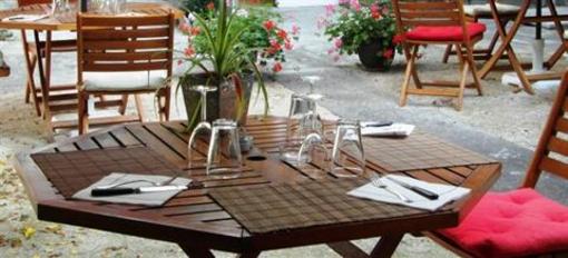 фото отеля Hotel Jeanne D'Arc Bourbonne Les Bains