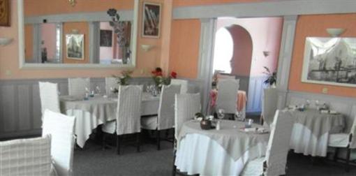 фото отеля Hotel Jeanne D'Arc Bourbonne Les Bains