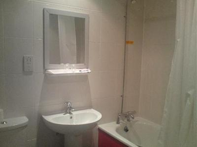 фото отеля Travelodge Shandwick Place Edinburgh