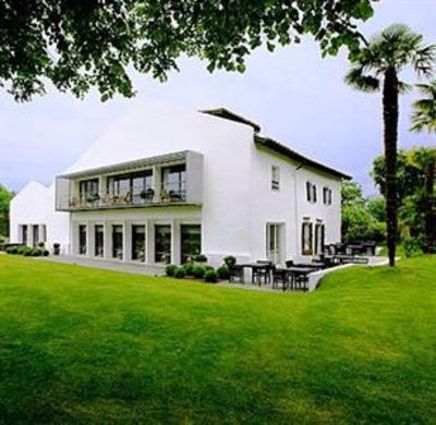 фото отеля L'auberge Basque Hotel Saint-Pee-sur-Nivelle