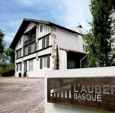 фото отеля L'auberge Basque Hotel Saint-Pee-sur-Nivelle