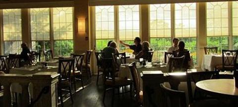 фото отеля Inn On The Twenty