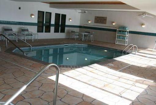 фото отеля Country Inn & Suites St. Cloud