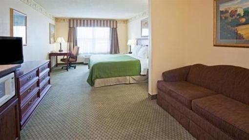 фото отеля Country Inn & Suites St. Cloud