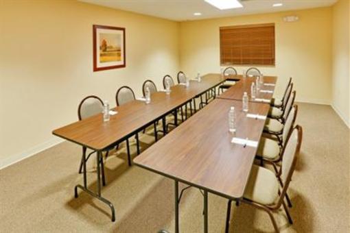фото отеля Candlewood Suites Hazleton