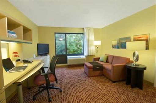 фото отеля TownePlace Suites by Marriott Huntington
